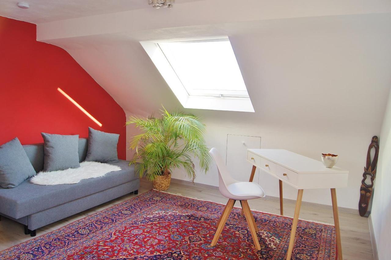 Schoene, Grosse Ferienwohnung In Waldenbuch, Nahe Stuttgart Messe, Boeblingen, Sindelfingen 외부 사진