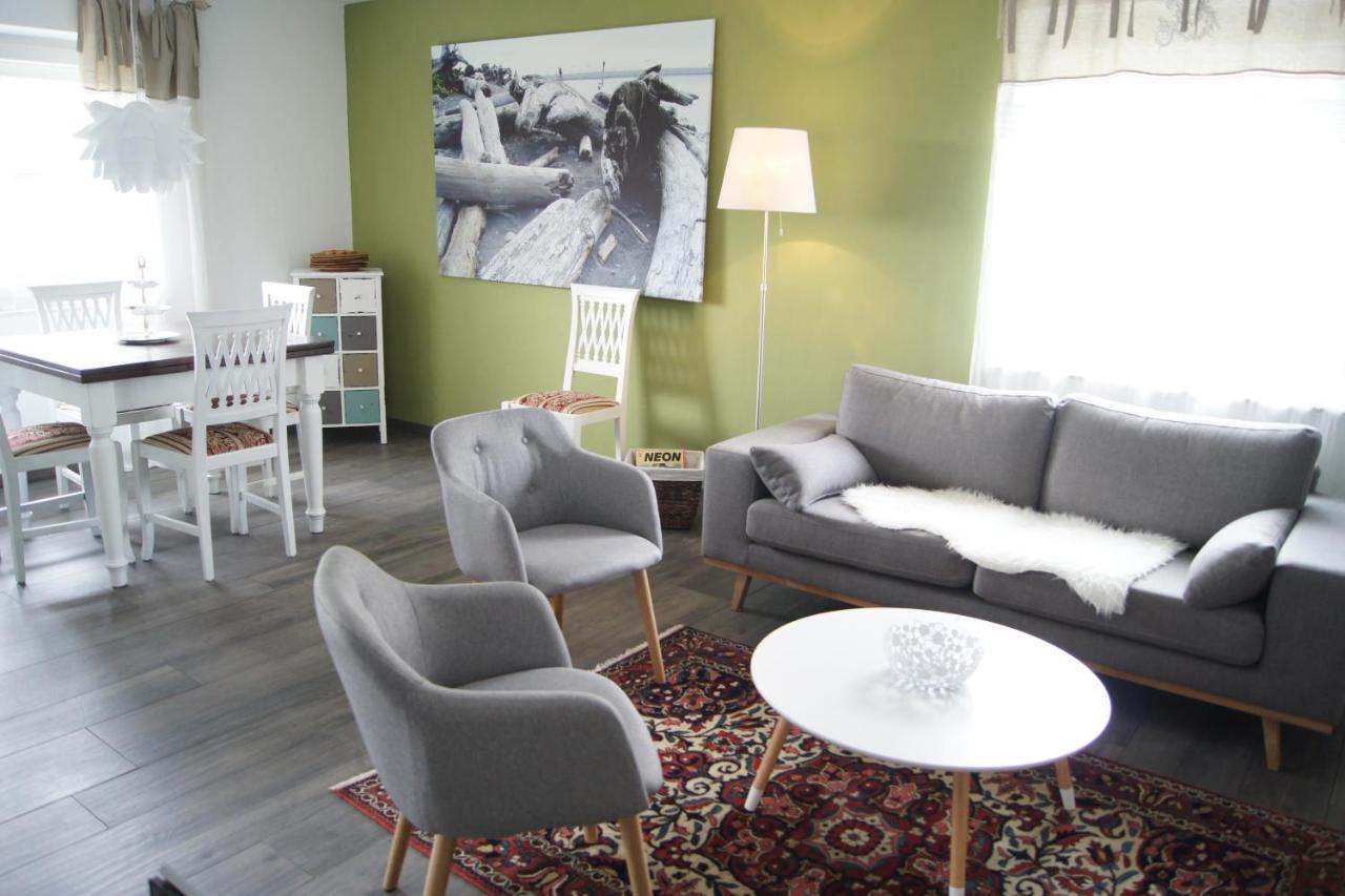 Schoene, Grosse Ferienwohnung In Waldenbuch, Nahe Stuttgart Messe, Boeblingen, Sindelfingen 외부 사진