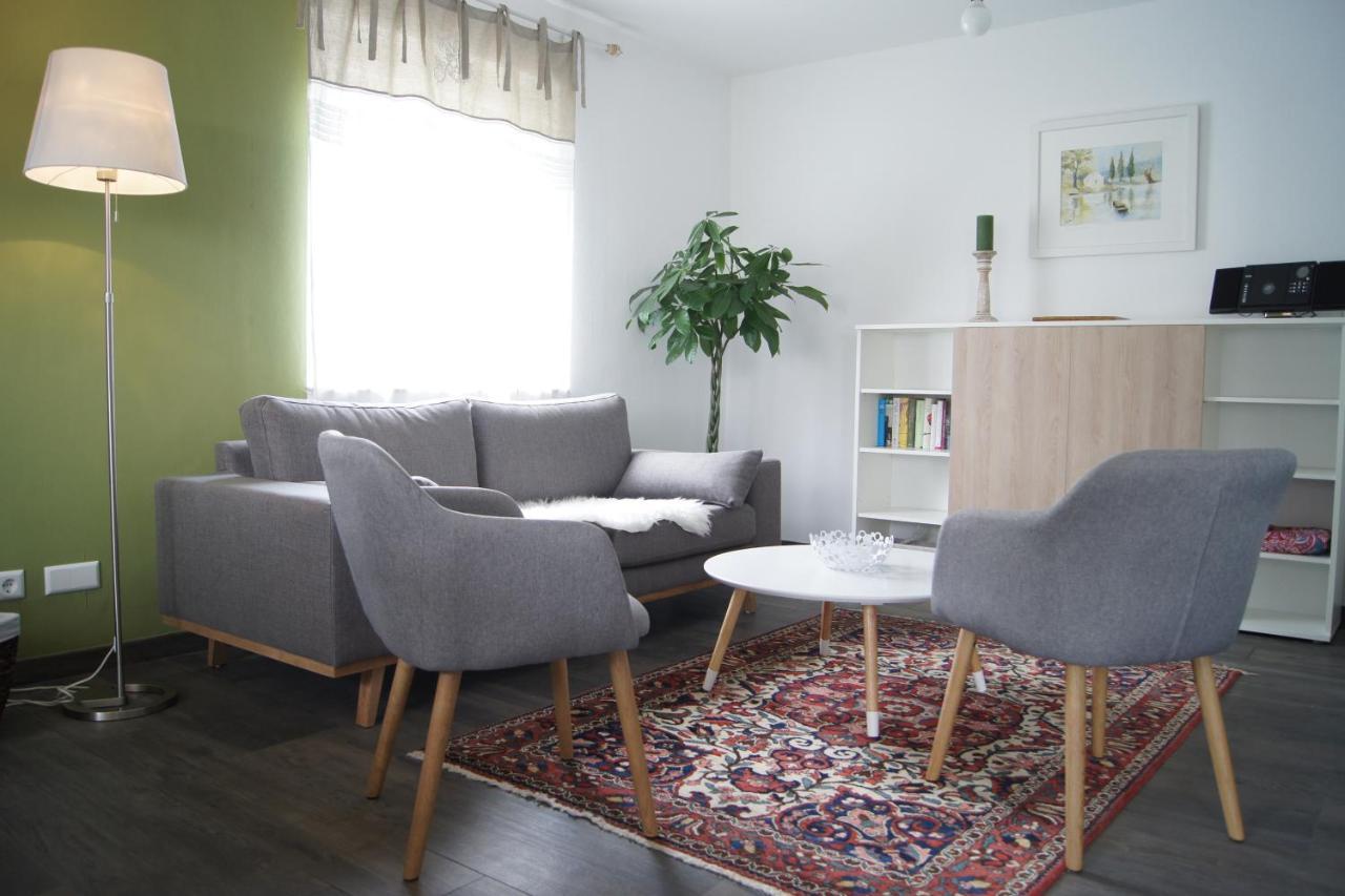 Schoene, Grosse Ferienwohnung In Waldenbuch, Nahe Stuttgart Messe, Boeblingen, Sindelfingen 외부 사진
